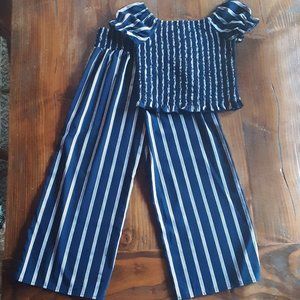 SUPER CUTE Girls Two-Piece Outfit